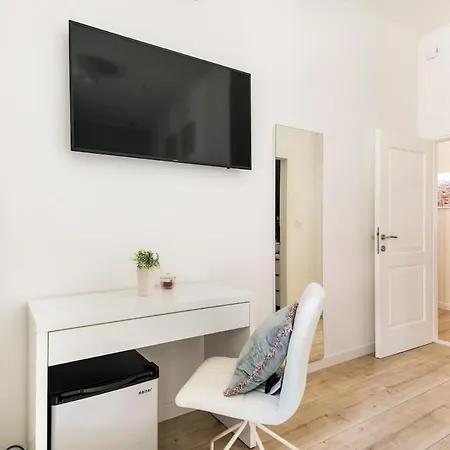 Arcus In The Very Center Of