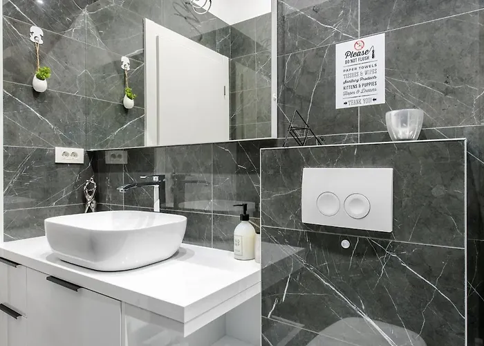 Arcus In The Very Center Of Spalato