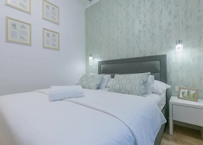 Arcus In The Very Center Of