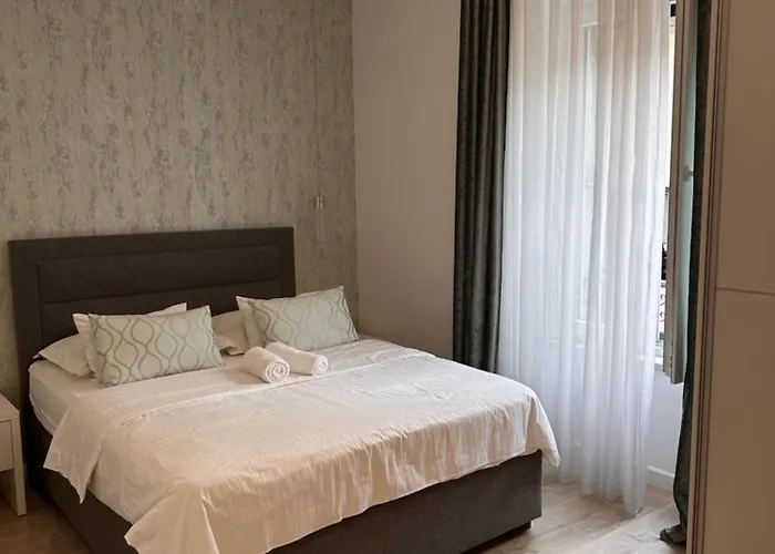 Arcus In The Very Center Of Spalato